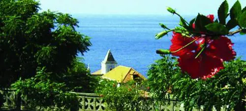 Medici liguri pagati per lavorare ai tropici