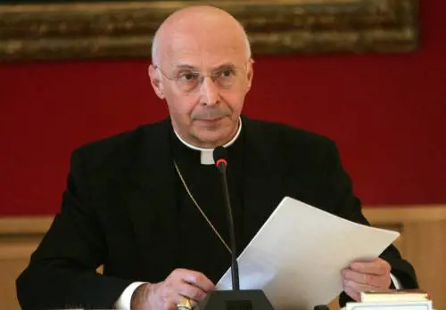 Bagnasco: "Dico pericolosi e inaccettabili"