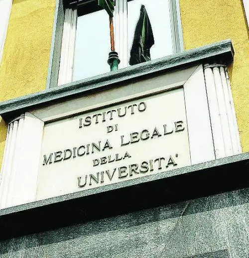 Tentata rapina allistituto di medicina legale