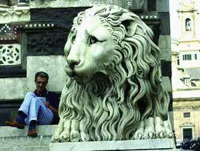 «Sana laicità contrapposta al laicismo»