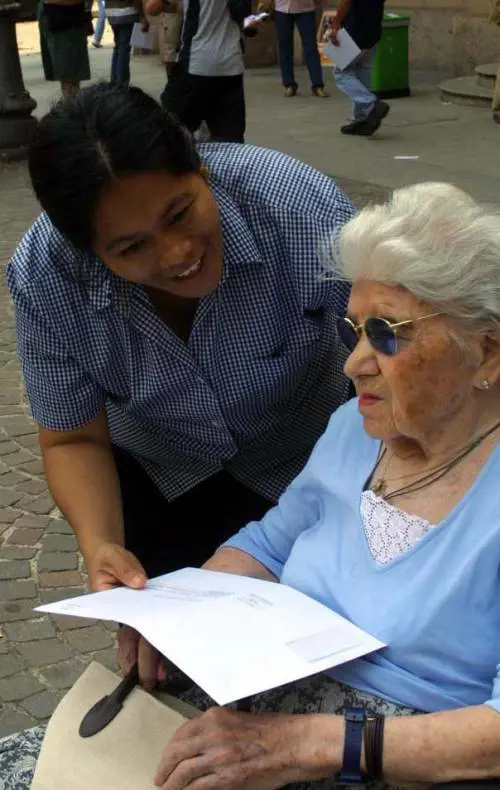 Stanno per arrivare le badanti «doc» per gli anziani liguri