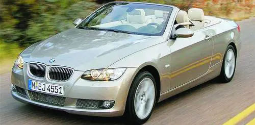 La Bmw Serie 3 Cabrio dà l’addio alla capote in tela e diventa più elegante