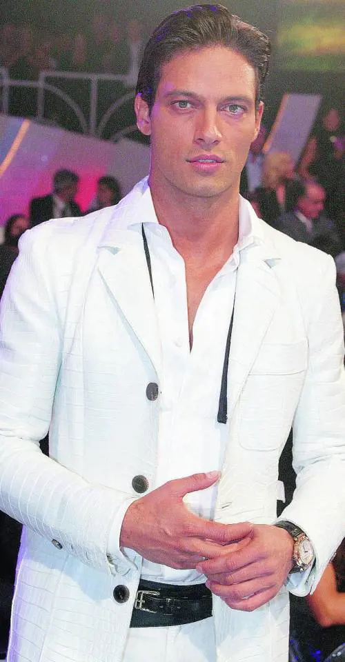 Garko assediato da tremila aspiranti attrici