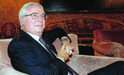 Spezzatino Abn Amro Piazza Affari punta a Unicredit-Capitalia