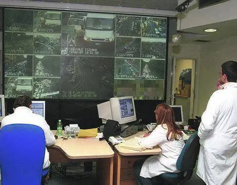 Telecamere ai semafori: e il «giallo» è dimezzato