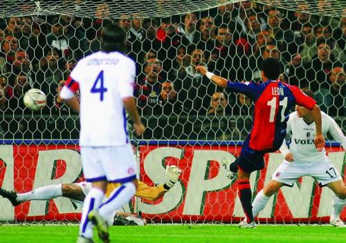 Tre gol al Bologna Il Genoa sente profumo di serie A