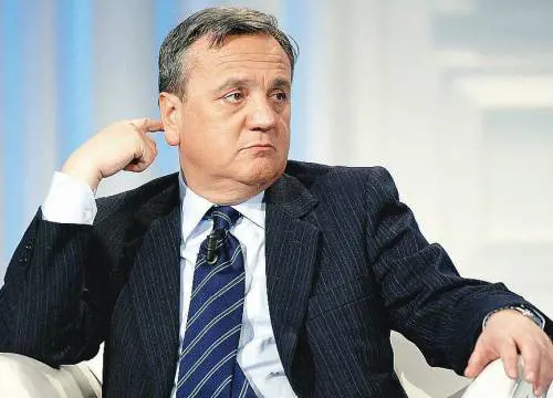 Sacconi: "Con troppa burocrazia non si crea sicurezza sul lavoro"