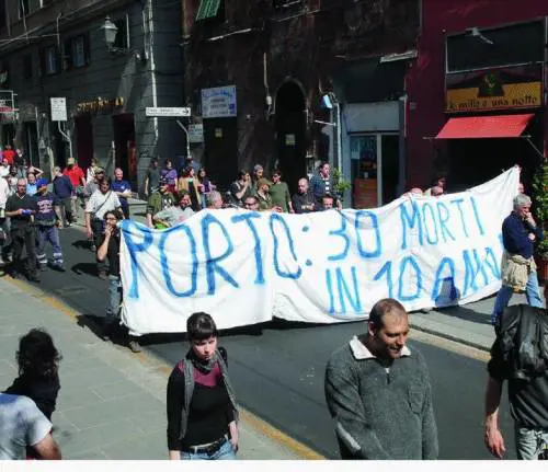 Lo sciopero blocca porto, autostrade e città