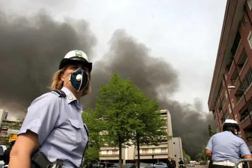 Treviso, brucia stabilimento De Longhi 
Scatta l'allarme per i fumi sulla città