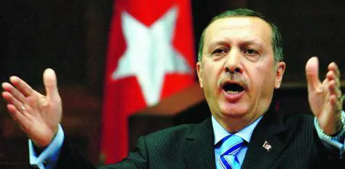 Le violenze mettono in crisi il governo Erdogan