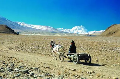 Tibet, il mistero della nevicata artificiale