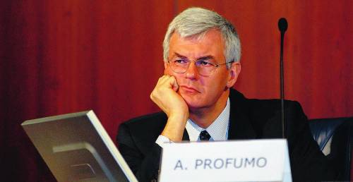 Unicredit, la Borsa crede all’ipotesi SocGén
