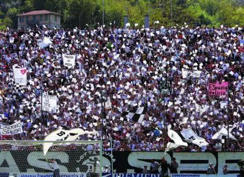 Vertice dei tifosi per aiutare lo Spezia