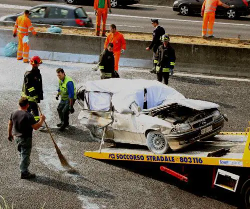 Seriate, incidente mortale sull'A4 
Ragazza e tre bimbi bruciati vivi