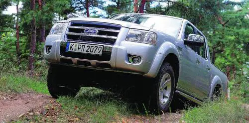 Ford Ranger, il pick-up tuttofare e agile nei percorsi fuoristrada