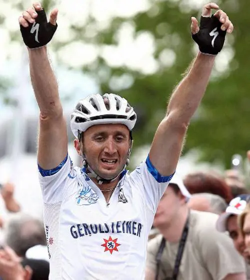 Ciclismo: Rebellin fa il bis alla Freccia Vallone, terzo Di Luca