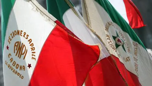 Fascista sfida i ragazzi dellAnpi: «Abbiamo idee simili, parliamo»