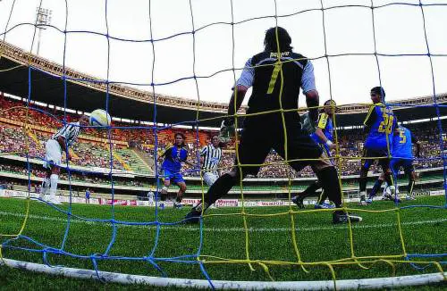 La Juve ha già la testa in A A Verona basta Boumsong