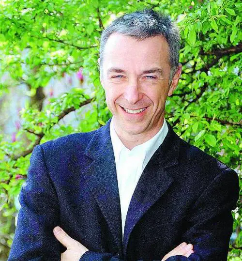 Linus: «Tanto i  giovani  se ne fregano»