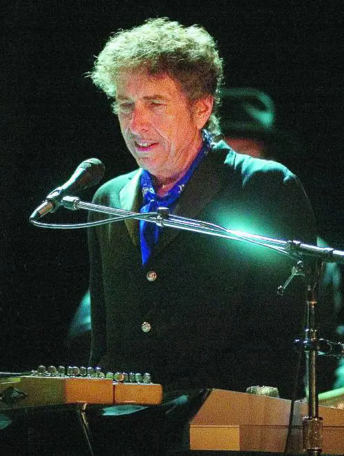 Dylan linarrestabile La sua poesia rinasce sul palco