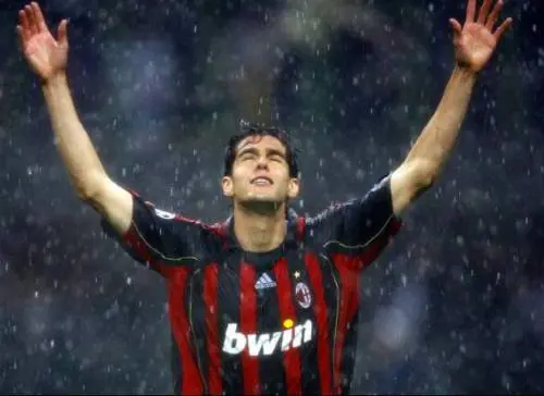 Il Milan stende il Manchester 3-0 e conquista la finale di Champions contro il Liverpool