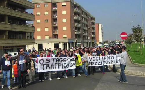 Ponte di Nona, residenti in piazza