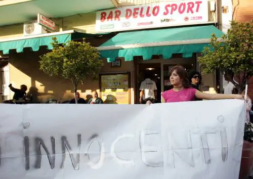 Rignano, bidella scarcerata 
Un padre: allora chi è stato?