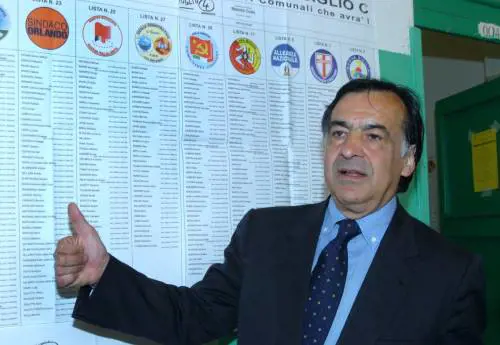 Orlando chiede l'annullamento del voto: "Ci sono stati brogli". Fi: "Rispetti gli elettori"