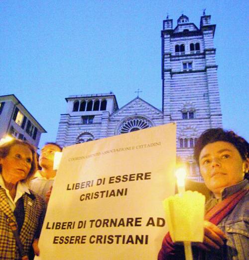 Rosario in piazza per riparare alle  oscenità  di «Ergo sum»