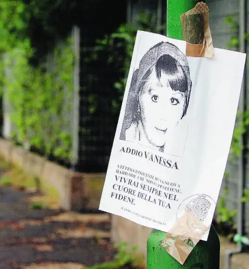 Scarcerata lamica della romena che uccise con lombrello nel metrò