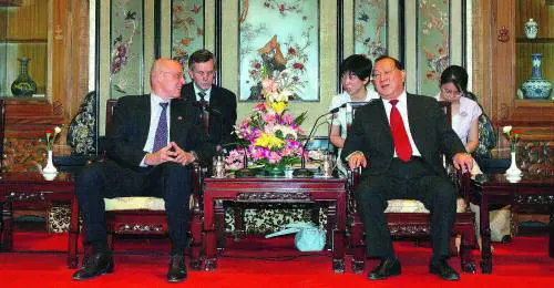 Regalo cinese allAmerica:  lo yuan diventa più elastico