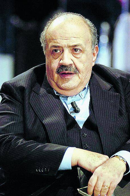 Stasera va in ferie il «Costanzo Show»