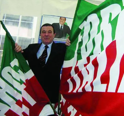 Lazzurro lancia lallarme rosso:  «Genova invasa dagli immigrati»