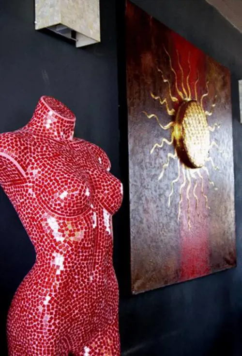 A Cavi di Lavagna la notte sillumina col «Sol Levante»