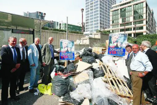 Campania, la battaglia dei rifiuti diventa guerra civile