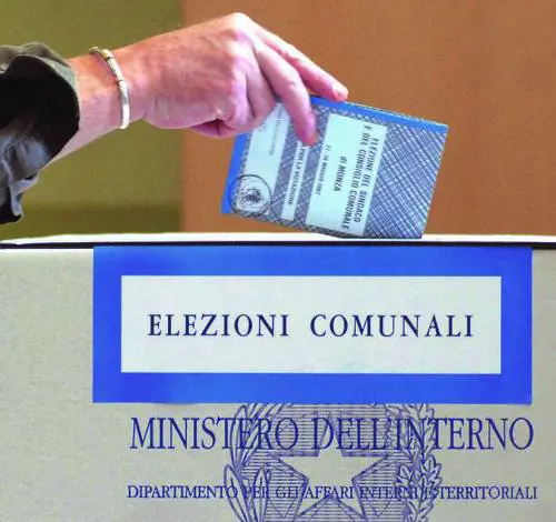 Affluenza in lieve calo nei 45 comuni del Lazio