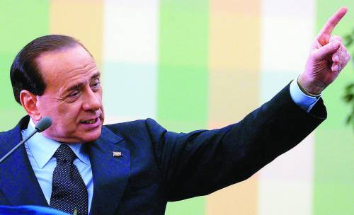 Berlusconi studia la mossa 
per cacciare Prodi