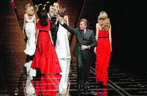 Valentino passa di mano e dice addio  alla Borsa