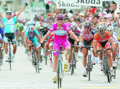 Di Luca, un Giro dastuzia rincorso per una vita