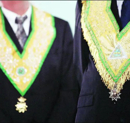 Massoneria, tutti i politici nellinchiesta