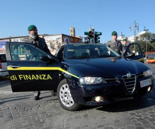 Il pasticcio di Prodi Ora la Finanza ha due comandanti