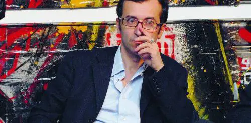 Lex consulente di Sgarbi resta ai domiciliari in attesa dellinterrogatorio di martedì. Stupore e incredulità tra i creativi milanesi: «Non è possibile» Abusi sui minori, gli artisti difendono Riva Il legale: «Dimostreremo che la realtà è compl