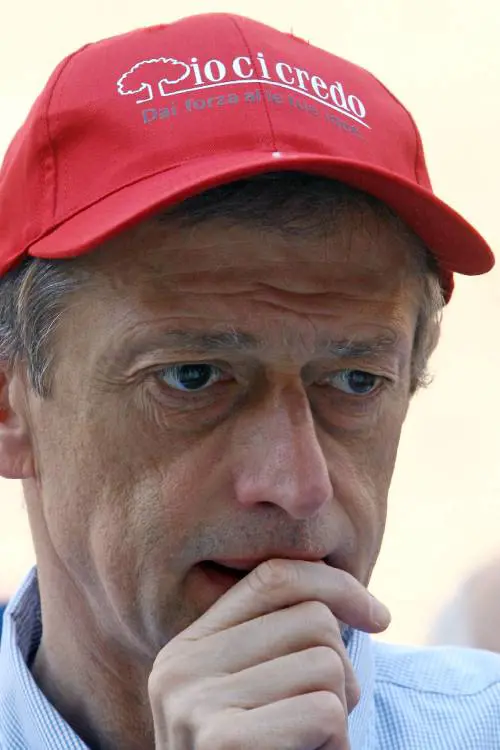 Fassino vede un altro scandalo: "Impiccato al nulla per 2 anni"