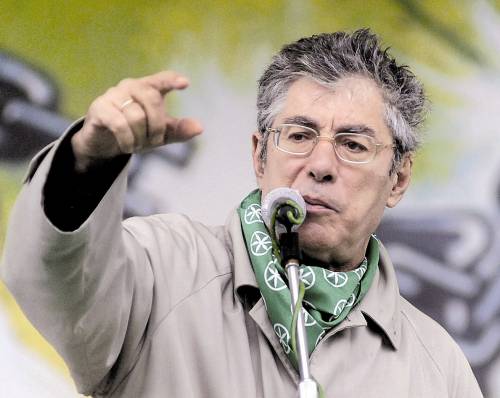 Cassazione, confermata la condanna per Bossi: vilipendio