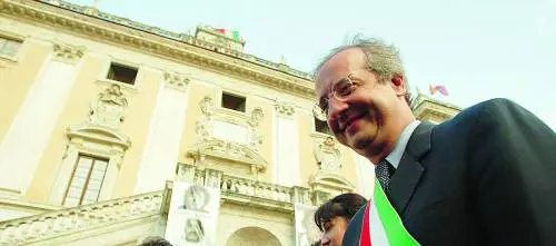 Veltroni spende 170 milioni per un affitto a vuoto