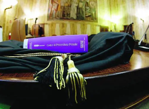 Una vita da avvocato impostore: "Senza laurea ho vinto 250 cause"