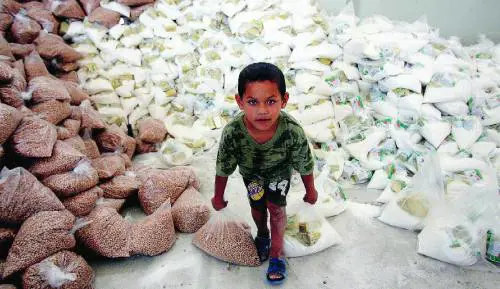 Dice che adesso la Striscia è più sicura di prima, che i salari saranno pagati a tutti, che a scappare sono solo i corrotti. E sulla guerra minaccia: «Non finisce qui» «Hamas ripulirà anche la Cisgiordania» Parla Mahmoud Zahar, leader dell’ala dur