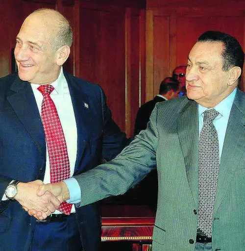 Olmert e Abu Mazen, prove 
d'intesa al vertice di Sharm