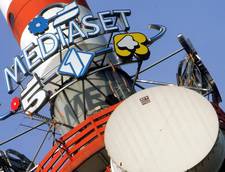 Mediaset verso la prescrizione. I legali: non basta