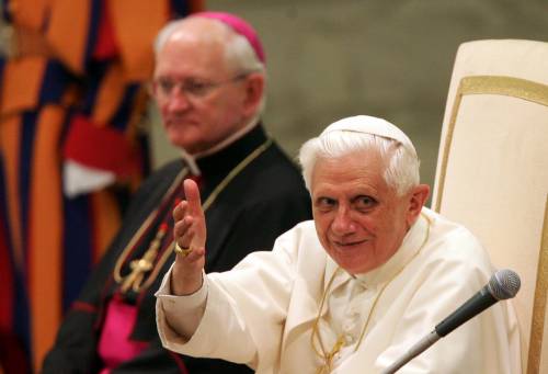 Il Papa "liberalizza" la messa in latino